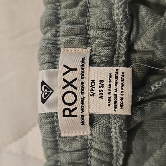 ** FINAL SALE** NWT Roxy surf break shorts - Picture 3 of 5